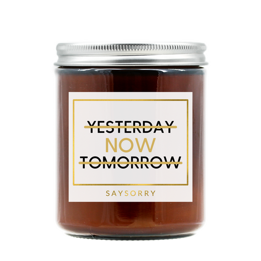 »Yesterday Now Tomorrow« handgegossene Affirmations-Duftkerze in Premium-Qualität